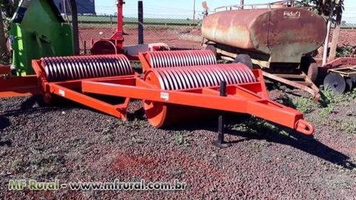 Rolo Destorroador Compactador, marca Agrimec, Novo, Modelo RDC-3450 - 4,5m em 3 seções. Imagem Rolo Destorroador Compactador, marca Agrimec, Novo, Modelo RDC-3450 - 4,5m em 3 seções.