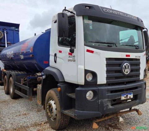 CAMINHÃO PIPA VOLKSWAGEN, 31-330 6X4 CONSTELLATION, ANO 2022/2023, ÚNICO DONO, 9.400HS, LDA 20.000L Imagem CAMINHÃO PIPA VOLKSWAGEN, 31-330 6X4 CONSTELLATION, ANO 2022/2023, ÚNICO DONO, 9.400HS, LDA 20.000L