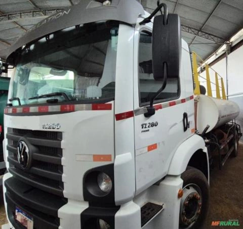 CAMINHÃO PIPA VOLKSWAGEN, MODELO 17-280, ANO 2021/2022, 12.487KMS RODADOS, MOTOR MAN 280HP Imagem CAMINHÃO PIPA VOLKSWAGEN, MODELO 17-280, ANO 2021/2022, 12.487KMS RODADOS, MOTOR MAN 280HP