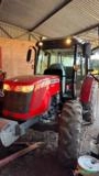 Trator Massey 4283 Ano 2015 4600 horas Cabine original Único dono Bem conservado R$160.0 Imagem Trator Massey 4283 Ano 2015 4600 horas Cabine original Único dono Bem conservado R$160.0
