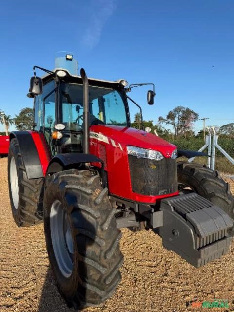 TRATOR AGRÍCOLA MF6713 Imagem TRATOR AGRÍCOLA MF6713
