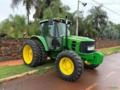 Trator John Deere 6125J (4x4) 125cv - Ano 2017 Imagem Trator John Deere 6125J (4x4) 125cv - Ano 2017