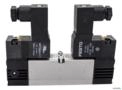 Válvula Solenoide Festo VSVA-B-B52-A2-P1 5/2 Vias Bistável 24V DC ISO 18mm Completa com Pilotos - Voltagem: 24 Vdc Imagem Válvula Solenoide Festo VSVA-B-B52-A2-P1 5/2 Vias Bistável 24V DC ISO 18mm Completa com Pilotos - Voltagem: 24 Vdc