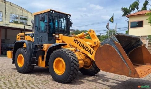 PÁ CARREGADEIRA HYUNDAI HL757-9, ANO 2023, SEMINOVA, COM APENAS 1.500 HORAS TRABALHADAS Imagem PÁ CARREGADEIRA HYUNDAI HL757-9, ANO 2023, SEMINOVA, COM APENAS 1.500 HORAS TRABALHADAS